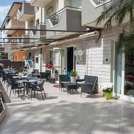 Albergo Villa Miraggio ريميني المظهر الخارجي الصورة